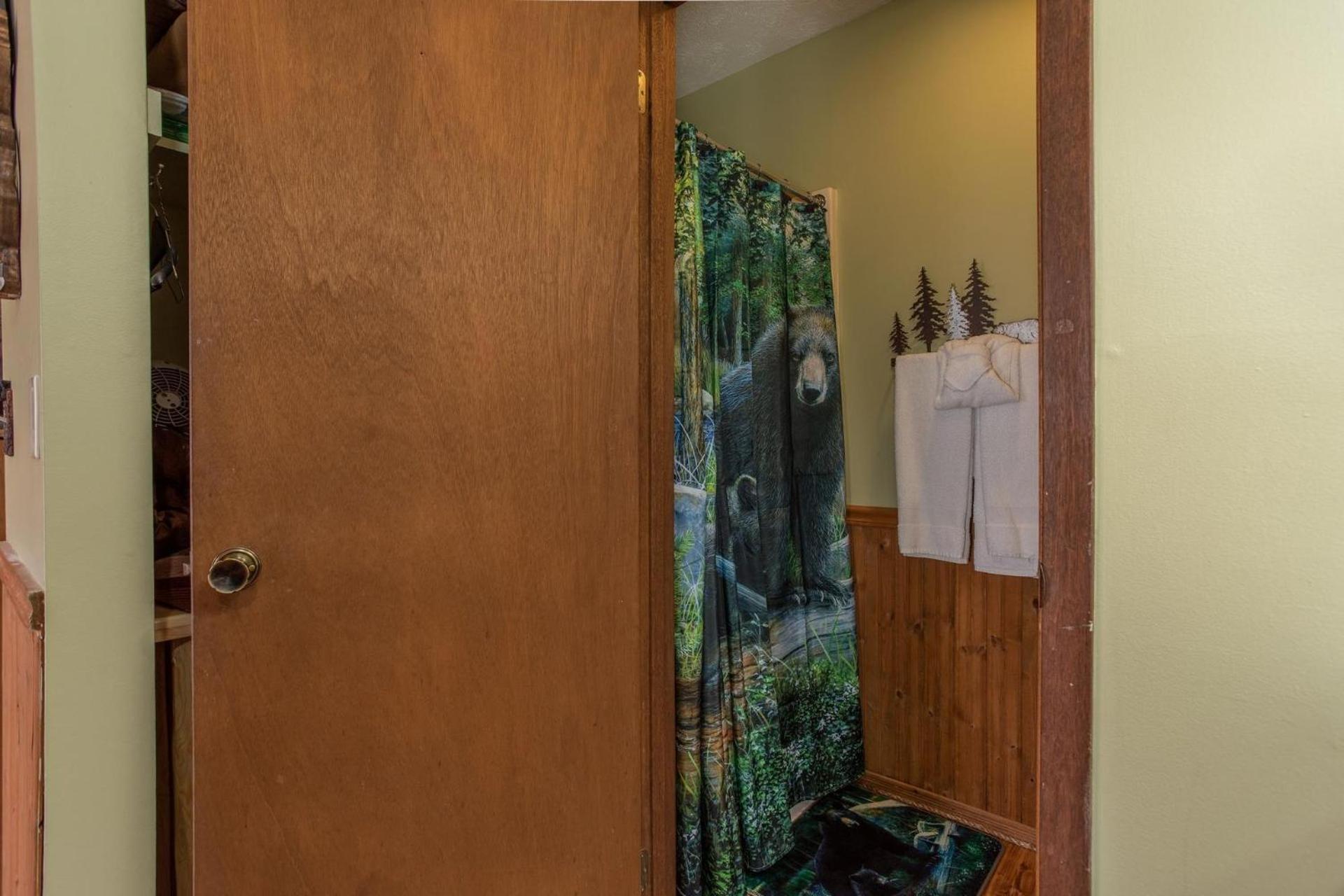 Bear Mountain Hollow-Free Dollywood Ticket- Cozy Cabin With A Hot Tub, Arcade & Deck Close To Town Pigeon Forge Dış mekan fotoğraf