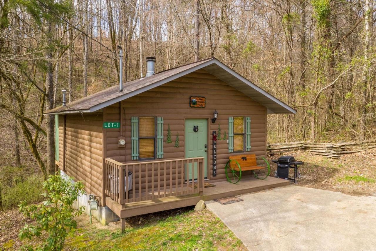 Bear Mountain Hollow-Free Dollywood Ticket- Cozy Cabin With A Hot Tub, Arcade & Deck Close To Town Pigeon Forge Dış mekan fotoğraf